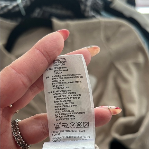 Elegant Beige Knit Dress button down v neck crop sleeve puff shoulder - Picture 6 of 6